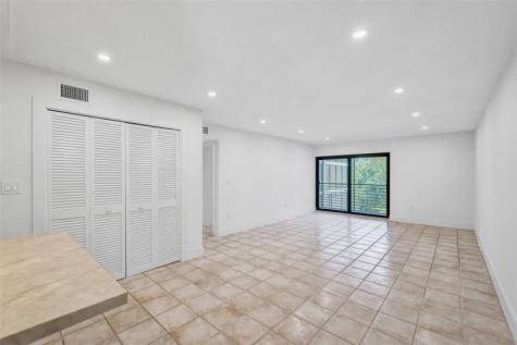 4040 N Hills Drive Hollywood FL 33021