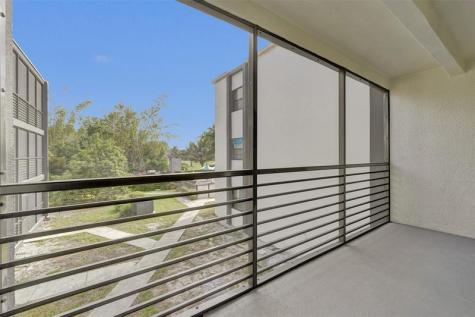 4040 N Hills Drive Hollywood FL 33021