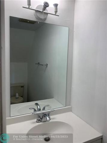 2790 W 60th Street Hialeah FL 33016