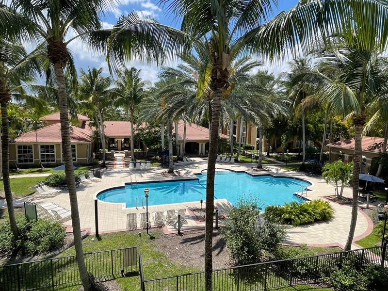 8010 N Nob Hill Road Tamarac FL 33321