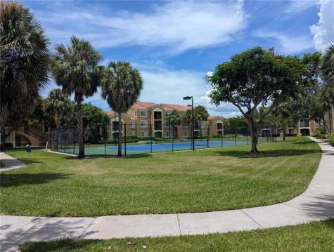 8010 N Nob Hill Road Tamarac FL 33321