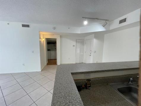 8010 N Nob Hill Road Tamarac FL 33321