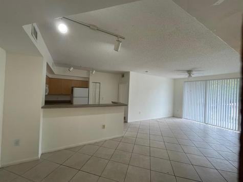 8010 N Nob Hill Road Tamarac FL 33321
