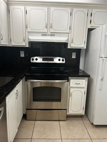 9235 SW 8th Street Boca Raton FL 33428