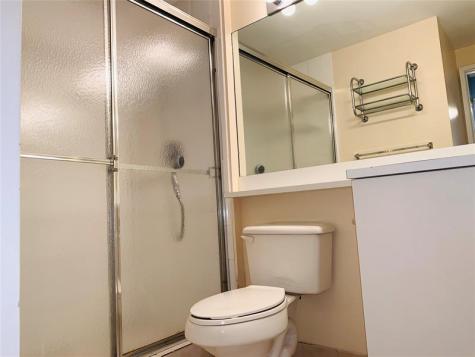 7950 N Nob Hill Road Tamarac FL 33321