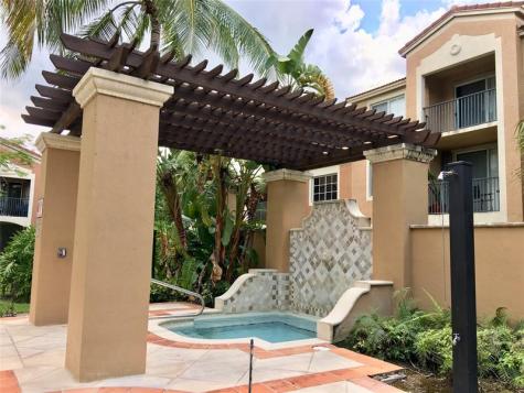 7950 N Nob Hill Road Tamarac FL 33321