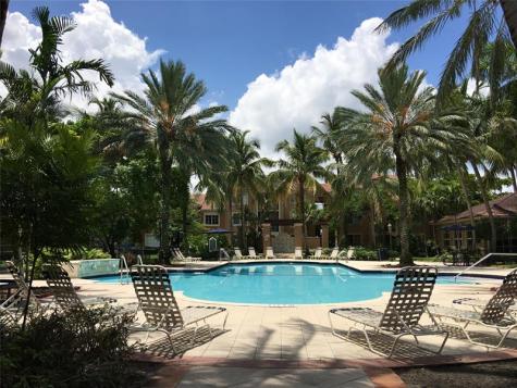 7950 N Nob Hill Road Tamarac FL 33321
