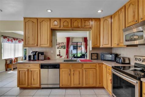9802 NW 75th Court Tamarac FL 33321