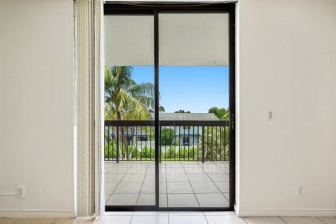 2707 NE 14th Street Causeway Pompano Beach FL 33062