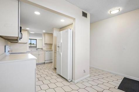 2707 NE 14th Street Causeway Pompano Beach FL 33062