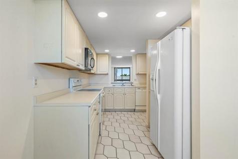 2707 NE 14th Street Causeway Pompano Beach FL 33062