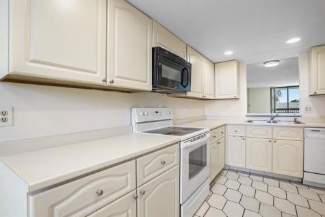 2707 NE 14th Street Causeway Pompano Beach FL 33062
