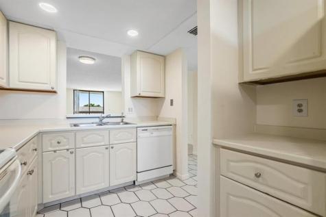 2707 NE 14th Street Causeway Pompano Beach FL 33062