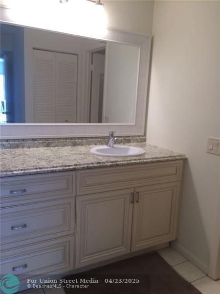 8535 Casa Del Lago Boca Raton FL 33433