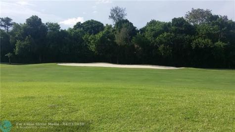 8535 Casa Del Lago Boca Raton FL 33433