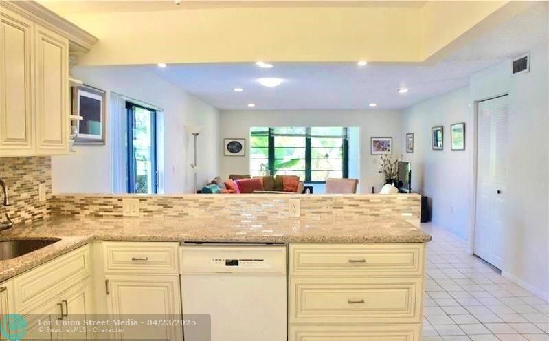 8535 Casa Del Lago Boca Raton FL 33433