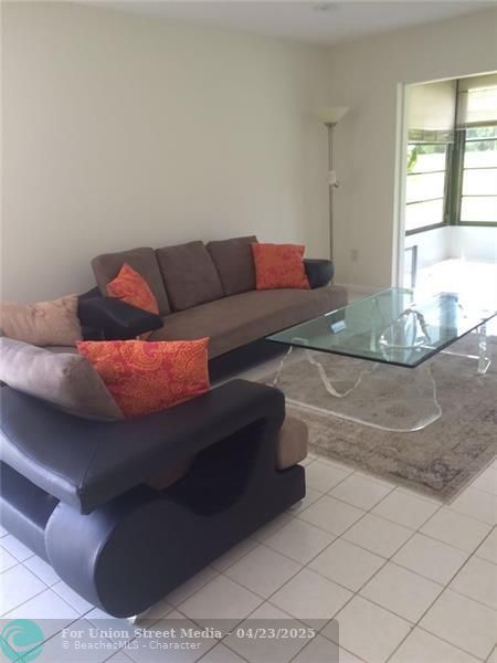 8535 Casa Del Lago Boca Raton FL 33433