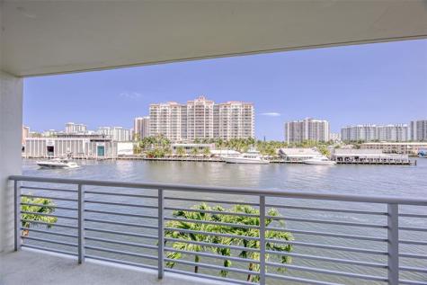 2900 NE 30th Street Fort Lauderdale FL 33306