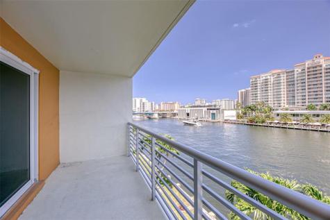 2900 NE 30th Street Fort Lauderdale FL 33306