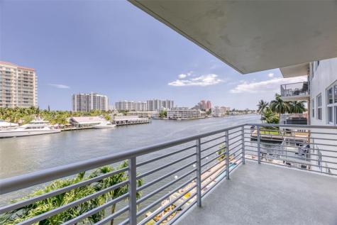 2900 NE 30th Street Fort Lauderdale FL 33306