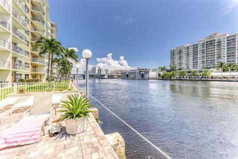 2900 NE 30th Street Fort Lauderdale FL 33306