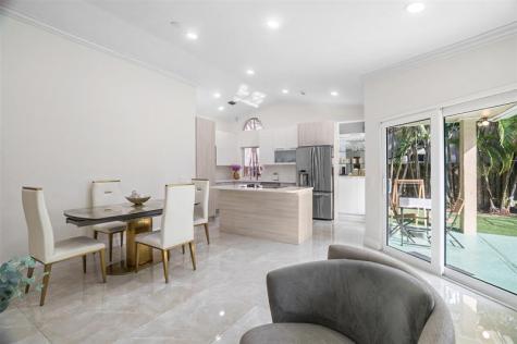 1427 Seagrape Circle Weston FL 33326