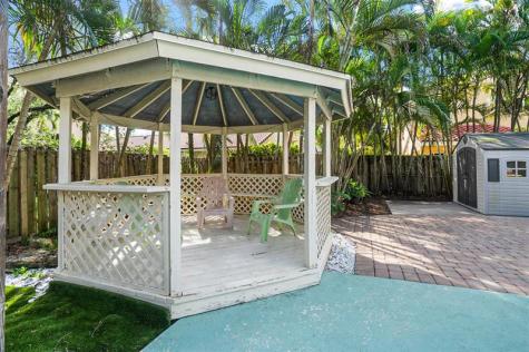 1427 Seagrape Circle Weston FL 33326