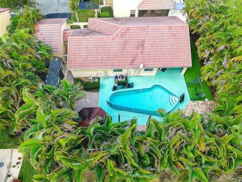 1427 Seagrape Circle Weston FL 33326
