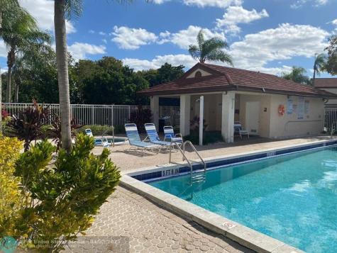 11266 SW 12th Street Pembroke Pines FL 33025