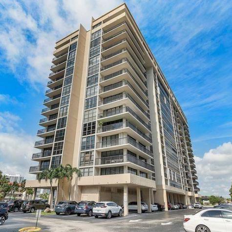 2017 S Ocean Drive Hallandale Beach FL 33009