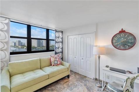 2017 S Ocean Drive Hallandale Beach FL 33009