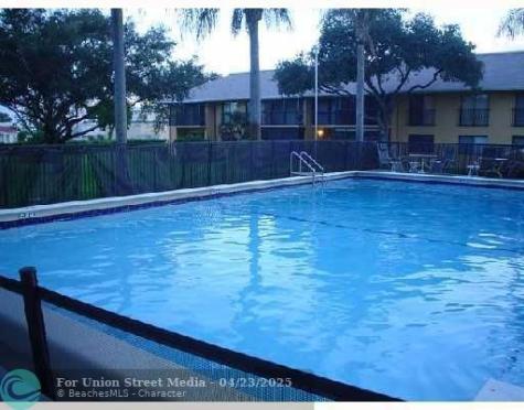 5911 Washington Street Hollywood FL 33023