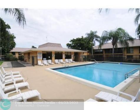 5911 Washington Street Hollywood FL 33023