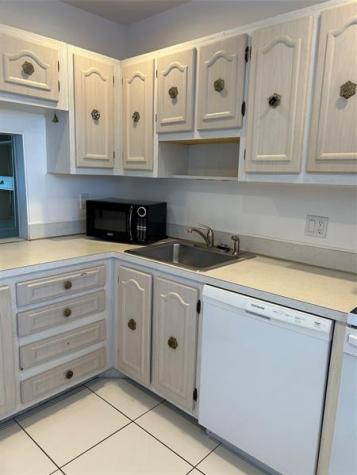 31 Abbey Lane Delray Beach FL 33446