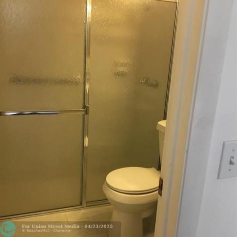 102 Briarwood Hollywood FL 33024