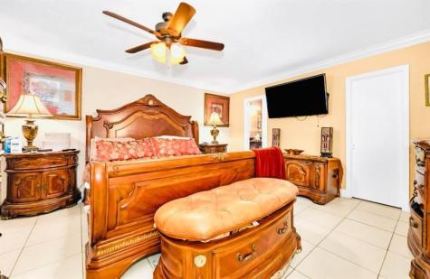 5101 SW 6 Place Margate FL 33068