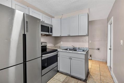 1230 NW 29th Way Fort Lauderdale FL 33311