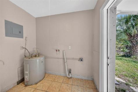 1230 NW 29th Way Fort Lauderdale FL 33311