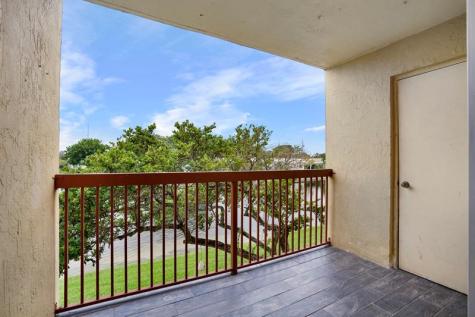 7640 Westwood Drive Tamarac FL 33321