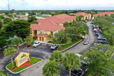7640 Westwood Drive Tamarac FL 33321