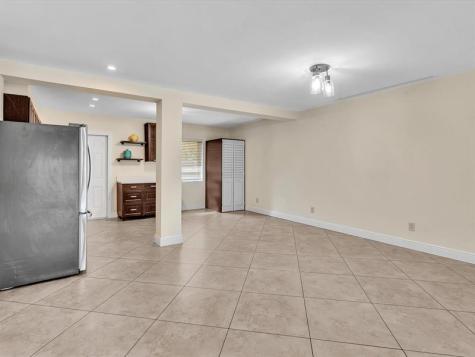 2016 NE 14th Court Fort Lauderdale FL 33304