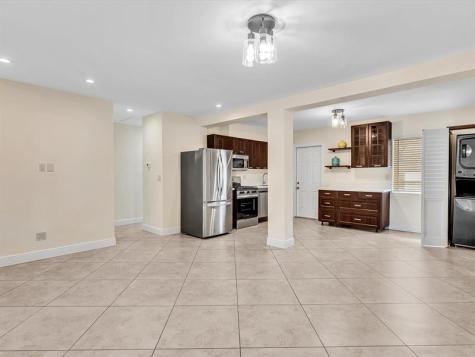 2016 NE 14th Court Fort Lauderdale FL 33304