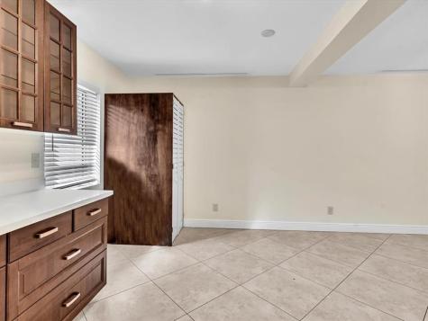 2016 NE 14th Court Fort Lauderdale FL 33304