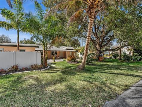 2016 NE 14th Court Fort Lauderdale FL 33304