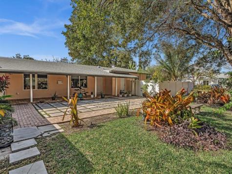 2016 NE 14th Court Fort Lauderdale FL 33304