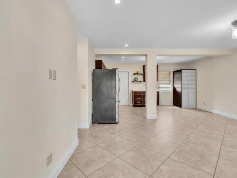 2016 NE 14th Court Fort Lauderdale FL 33304