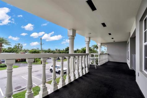 1049 NW 30th Court Wilton Manors FL 33311