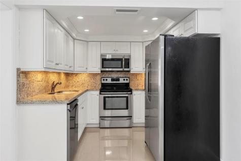 1049 NW 30th Court Wilton Manors FL 33311