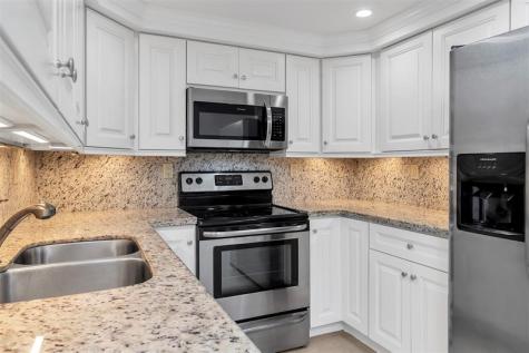 1049 NW 30th Court Wilton Manors FL 33311