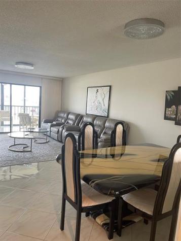 7290 Kinghurst Drive Delray Beach FL 33446